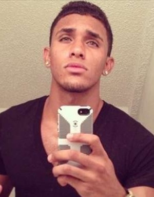 ragazzo moro gay