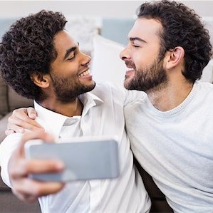 ragazzi gay divertenti